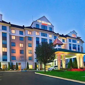 Courtyard Long Island Macarthur Airport Hotel